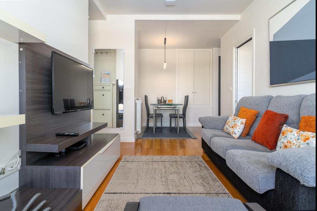Seaside Escape In Gros Full Apt Free Park Apartment San Sebastian