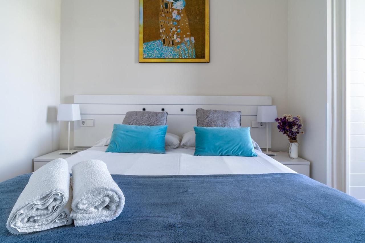 Seaside Escape In Gros Full Apt Free Park * San Sebastian